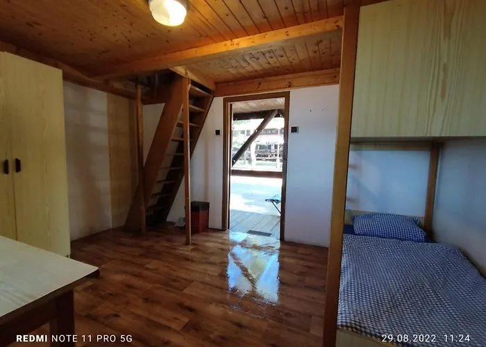 Kemp U Jezera * Доксы