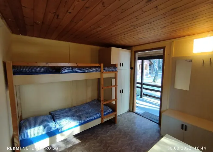 Kemp U Jezera Отель Доксы